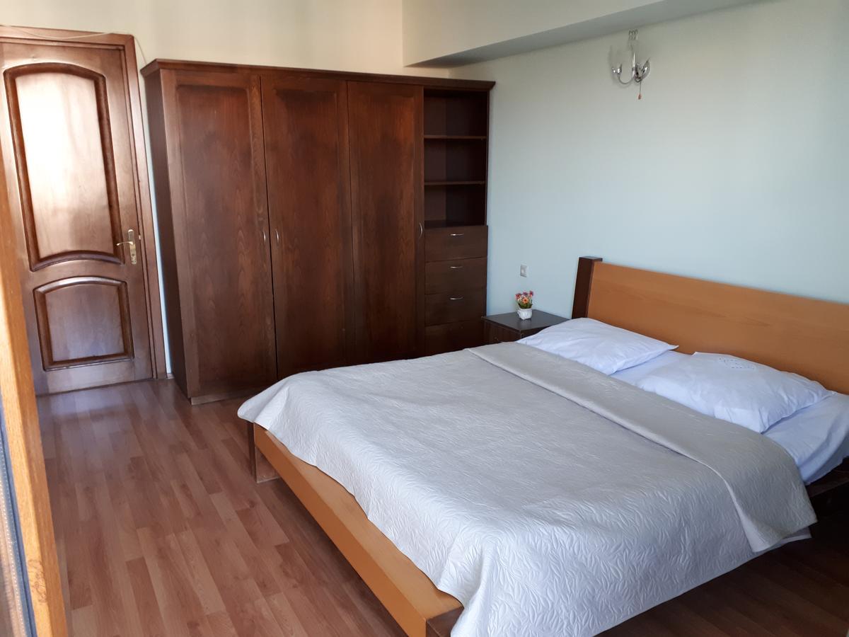 Apartment Archil Batumi Exterior photo